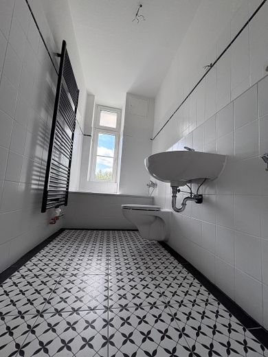EG 3 Zi.-TOP Lage Schelfstadt, sanierter Altbau,sehr hell ,S/W Balkon,neue EBK – Foto 5