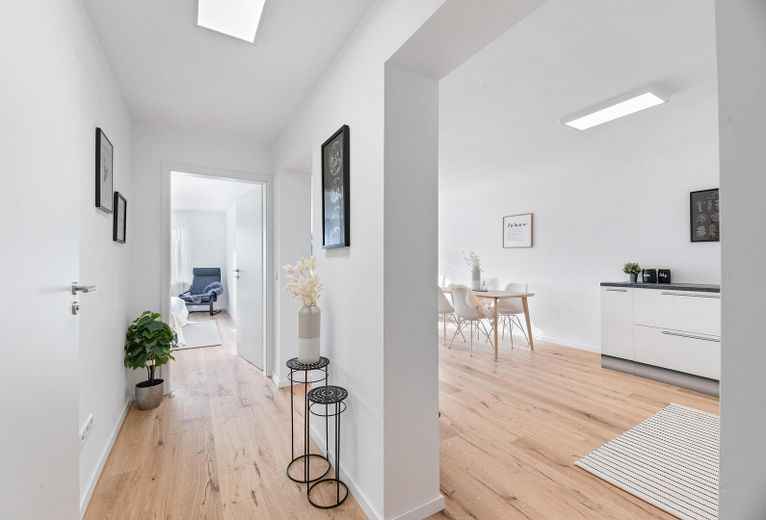 ***SOFORT BEZIEHBAR SCHÖNE 2-ZIMMER-WOHNUNG MIT TERRASSE IN STUTTGART VAIHINGEN DACHSWALD*** – FLUR