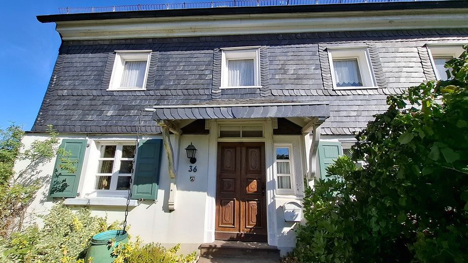 Besonderes Haus mit Geschichte in Dorf mit Ausblick – Foto 5