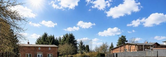 LEBEN AM DORFTEICH - RUHIG, NATURNAH, BESONDERS