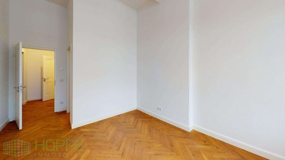 Schloss Siethen - Repräsentative Büro-, Kanzlei- oder Praxisräume in Seenähe – Büro Erdgeschoss Bild 3