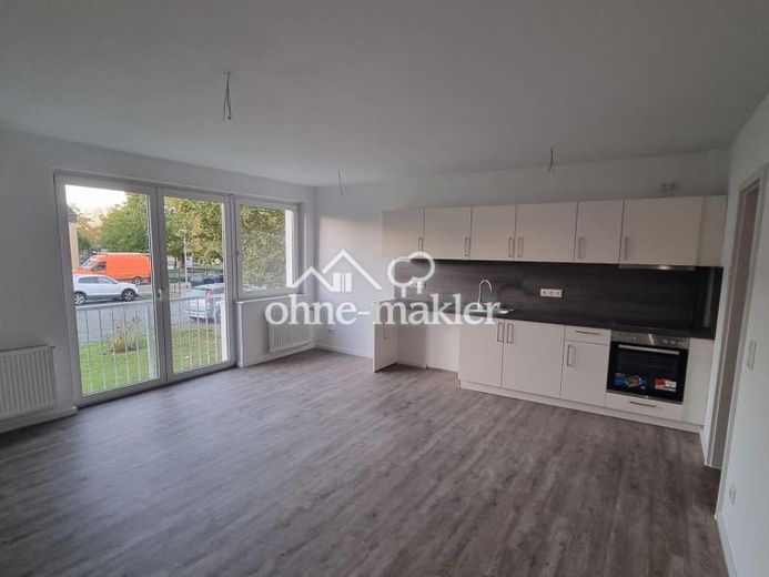 Luminoso appartamento al piano terra di 63m², appena ristrutturato, con 3 stanze e nuova cucina componibile – Foto 1