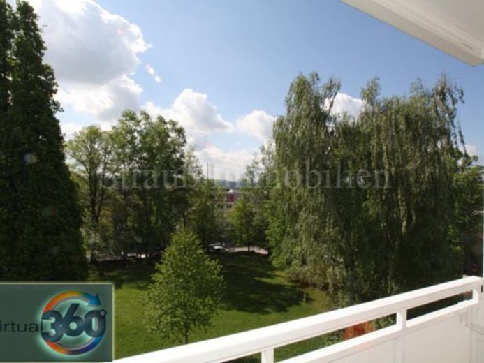 Super Lage am Stadtpark... Laminat... Balkon... – Foto 1