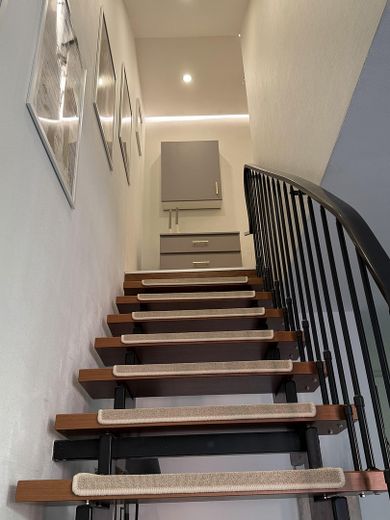Außergewöhnliche Maisonette mit Haus-im-Haus-Charakter in MG-Schrievers – फोटो 6