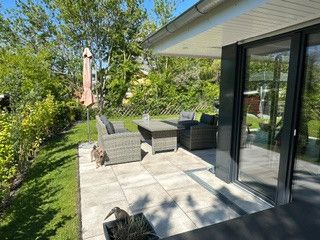 Terrasse mit Garten
