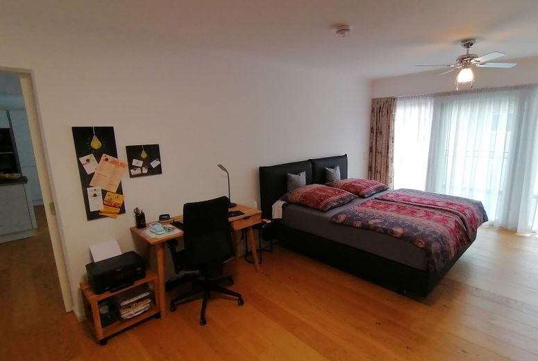 Bez prowizji! Ekskluzywne mieszkanie 2-pokojowe od strony południowej w centrum Bernau a.Chiemsee – Schlafzimmer
