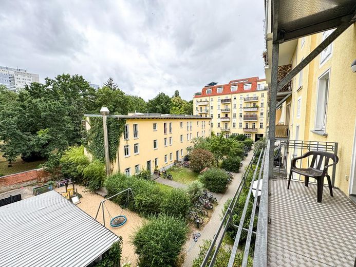 Geräumige 2 Zimmer Wohnung zentral in Prenzlauer Berg – Balkon