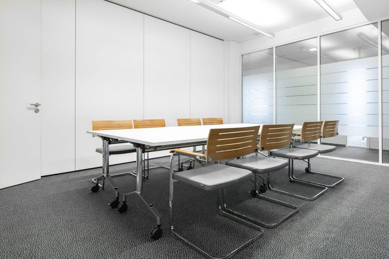 Pronájem kanceláře 1.011 m² – Foto 2
