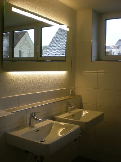tolle 3 Zimmer Wohnung – Badezimmer