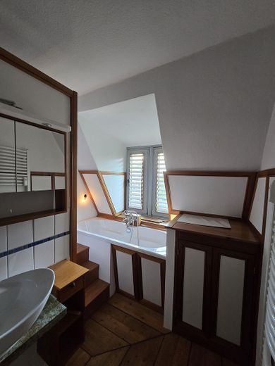 Appartamento mansardato di 3 locali appena ristrutturato con vista sul fiordo e cucina componibile – Foto 4