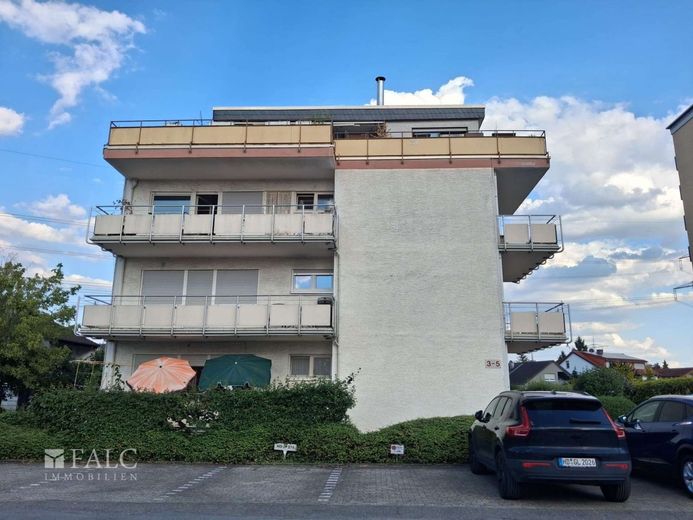 sofort verfügbares 1-Zimmer-Apartment zu verkaufen – Außenansicht