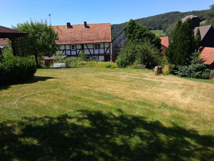 Bebra-OT, EFH + Scheune – 67e34019b0db1644b9713ea08978a7bb.jpg