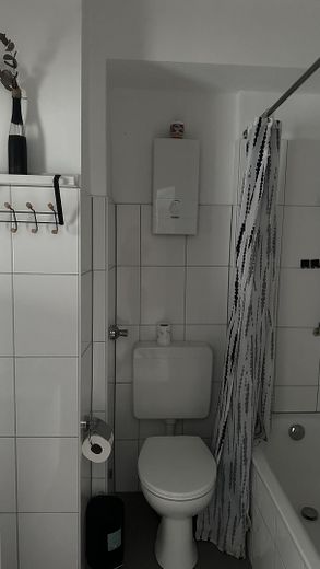 Світла квартира з 3,5 кімнатами – Bad