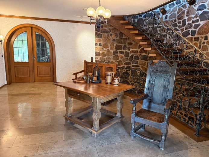 Viel Raum zum Leben: Riesige Landhausvilla in Neuhof/Fulda! – Eingangsbereich Dielen-Halle