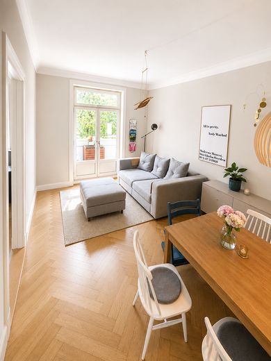 Wohnzimmer mit Essbereich