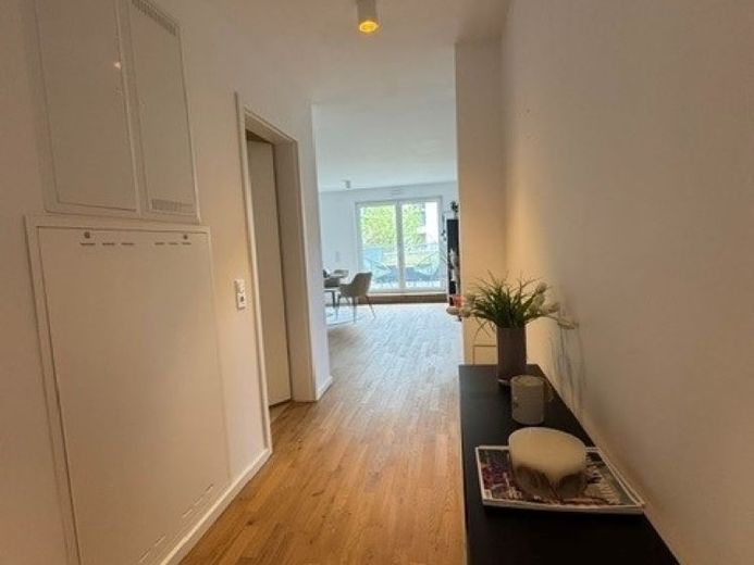 10444- H4-2 -Bright 3-room apartment in Frankfurt Bornheim – Foto 1