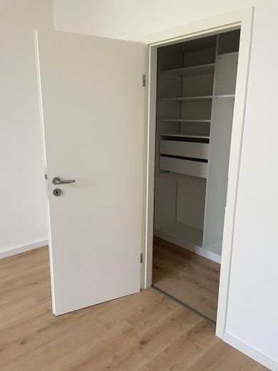 Familientraum: 103 m² mit Garten & Carport – Umkleide 1