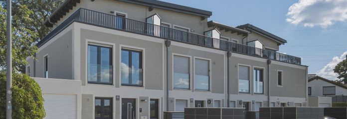 ¡Casa moderna KfW55 de 2020 con terraza en la azotea y cocina en Múnich-Untermenzing! ¡Sin comisión! – Hausansicht