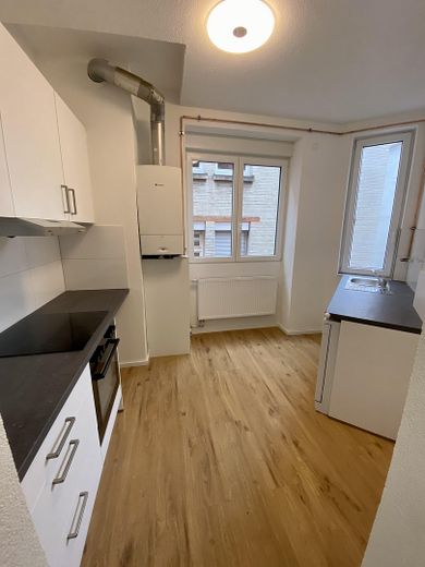 Stilvoll sanierte 2-Zimmer-Wohnung in Stuttgart-Süd (nähe Marienplatz) zur Miete ab 01.08.26 – Küche