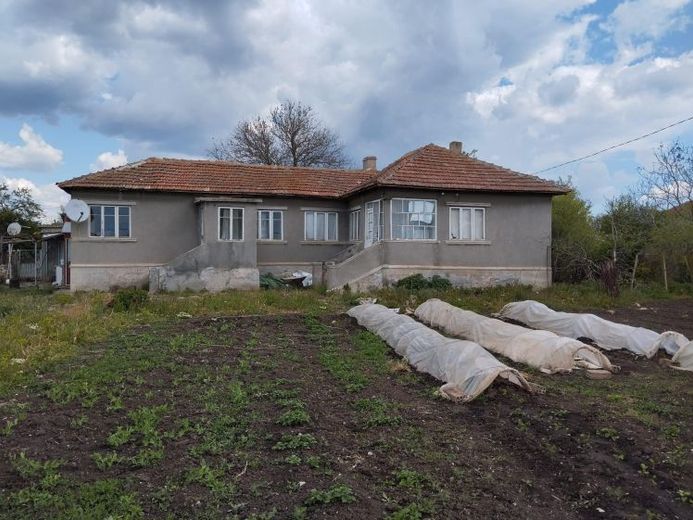 Haus mit Gästehaus in Rakovski Nahe Kavarna – Foto 1