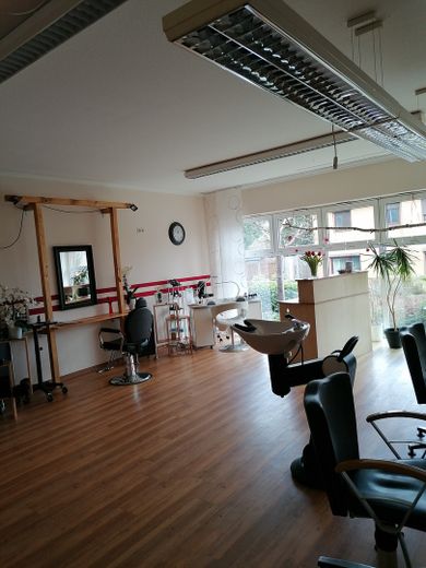 Friseursalon Friseurladen Kosmetikladen Fußpflege Henstedt Ulzburg – Foto 11