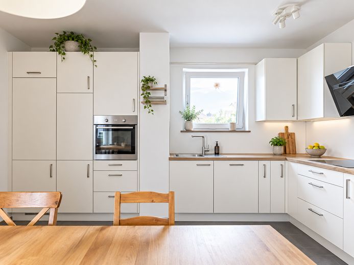 Neubau Penthouse 66 qm Terrasse, EBK, Stellplatz und Aufzug – Foto 13