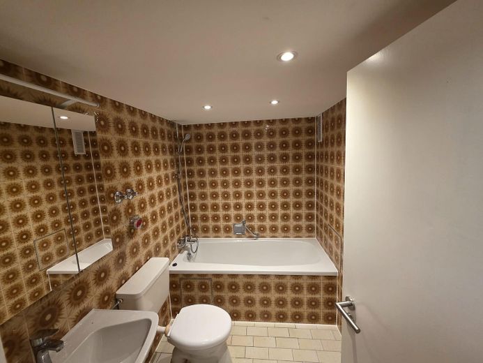 Top 1-Zimmer Wohnung in Best Lage in Zuffenhausen – Bad
