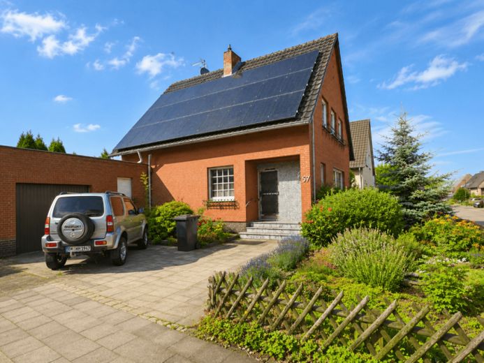 ERBPACHT -Freistehendes Einfamilienhaus in Kerpen-Buir! – फोटो 1