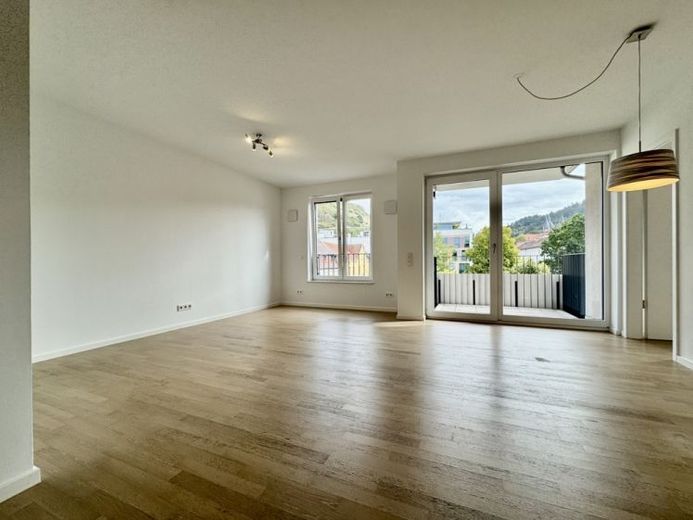 +++ Modern 2-room apartment with fitted kitchen and balcony +++ – Photo 1