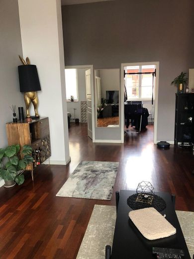 Piso de 3 habitaciones con balcón y amplio sótano, incluida plaza de aparcamiento – Foto 6