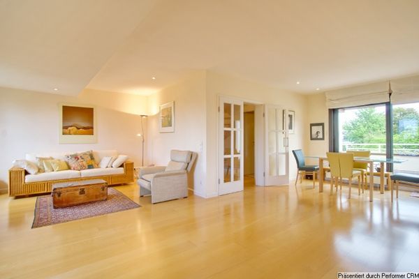 Bellissimo appartamento maisonette arredato con balcone e vista sul Reno