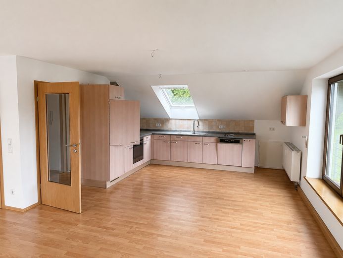 Großzügige 3-Zimmer Dachgeschoss Wohnung mit eigenem Gartenanteil in traumhafter Waldrandlage – Foto 6