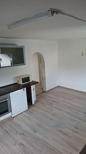 Renovierte 3-Zimmer-Dachgeschosswohnung mit Einbauküche in Erlensee – ab sofort verfügbar – Foto 8