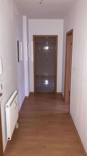 Günstige 2-Zimmer mit Wannenbad und Laminat in guter Lage! – PHOTO-2021-11-09-16-35-07