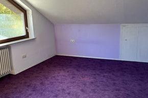 Ein-/ Zweifamilienhaus – Zimmer OG