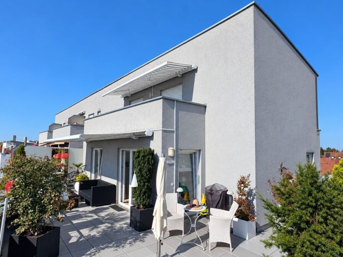 Sopra i tetti di Ettlingen: esclusivo attico duplex con soleggiata terrazza sul tetto – Foto 1