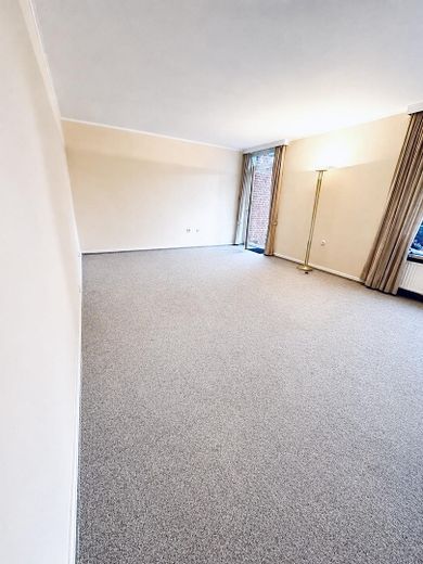 Provisionsfrei: Reihenhaus mit Garten in begehrter Wakenitznähe – Wohnzimmer