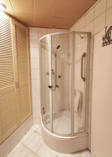 ...Dusche