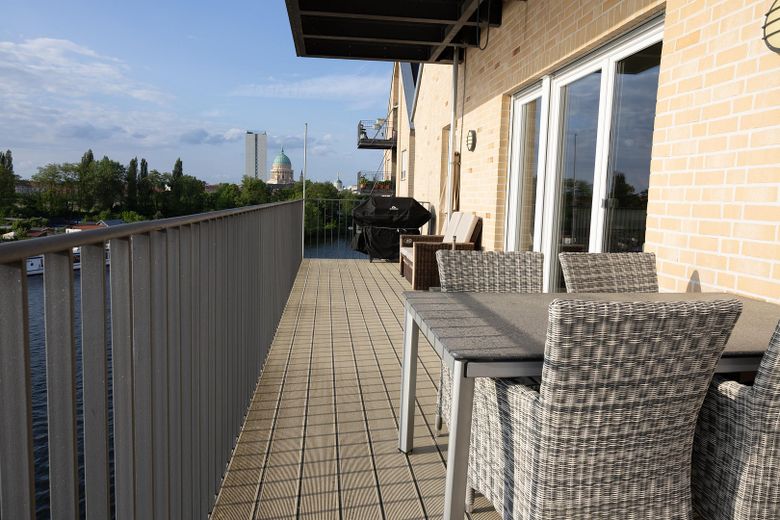 ¡Ubicación, ubicación, ubicación! ¡Apartamento en la Speicherstadt junto al agua! – Balkon