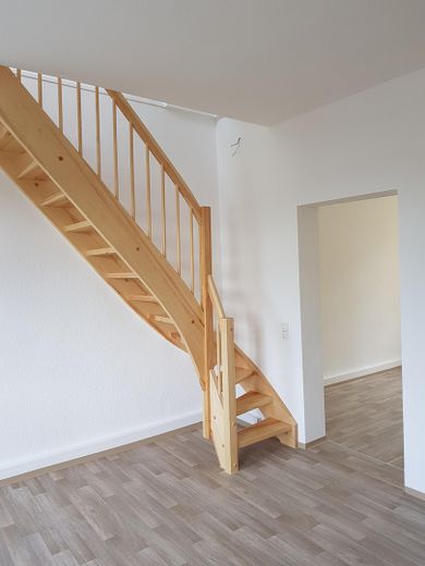 Voll vermietetes, attraktives,MFH mit 5 WE´s in Zentrumsnähe von Reichenbach – Wohnzimmer Detail