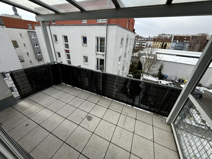Charmante 2-Zimmer-Wohnung mit Balkon, 2xTG-Stellplätzen und Ausbaupotenzial in Nürnberg-Wöhrd – T1