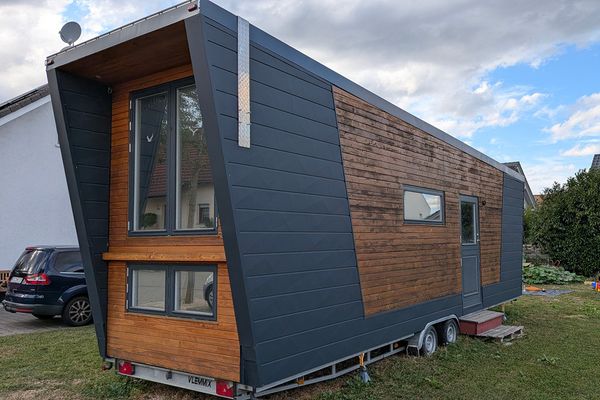 Tiny House su ruote di 18 m² con riscaldamento a infrarossi e arredamento interno - Senza terreno