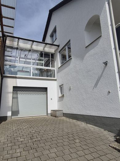 Außergewöhnliches Mehrfamilienhaus mit Aussicht und Ausblick – Haus: Ansicht Süd-Ost