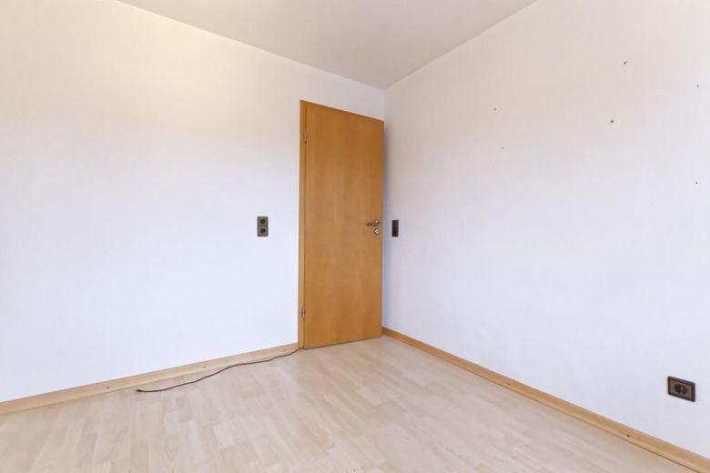 SENZA PROVVIGIONE: Luminoso appartamento di 4 locali a OB-Sterkrade -Eccellenti condizioni energetiche! – Kinderzimmer-Arbeitszimmer