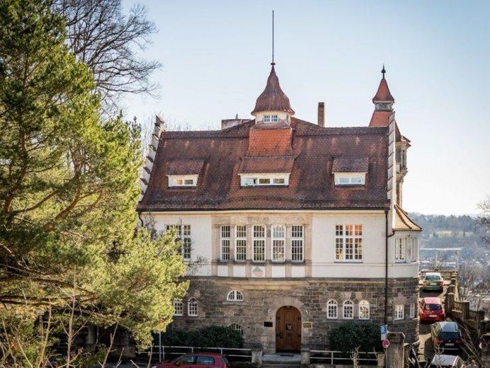 Die Tübinger Franken - das älteste Corps am Ort oder ... "Co-Living am unteren Österberg" – Frontalansicht des Hauses