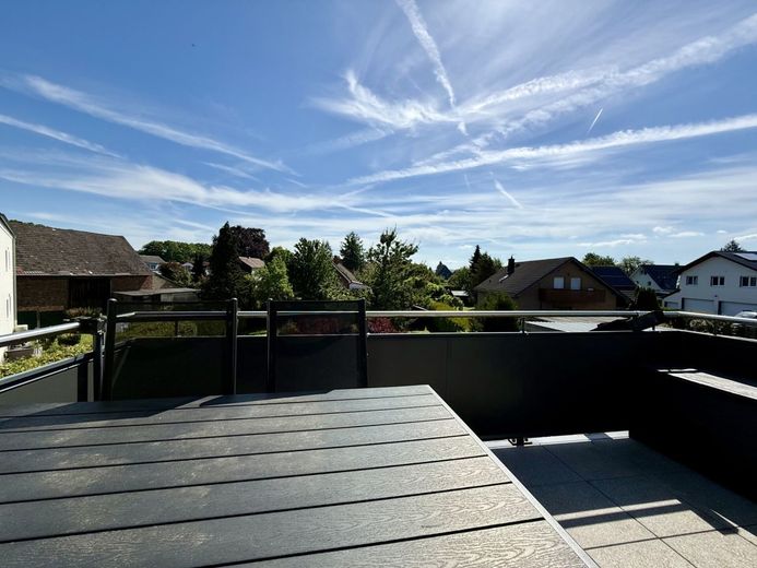 Fröndenberg-Dellwig: Exklusives Zweifamilienhaus - Naturverbundenes Wohnen nahe der Ruhr-Auen! – Obergeschoss: Balkon