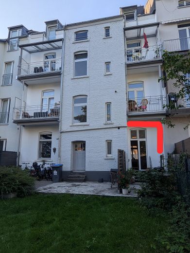 Düsseldorf-Eller’de kendine ait terası ve bahçesi bulunan büyüleyici 1 odalı eski yapı dairesi – Gartenansicht