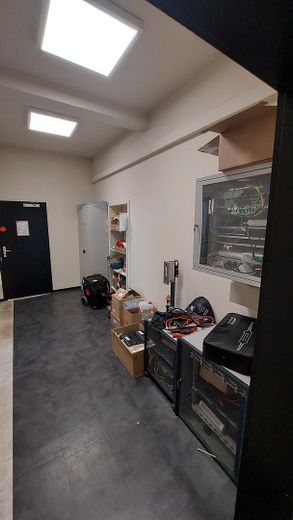 Retail space with workshop and open area in Reutlingen (formerly Enterprise Rent a Car) – Flur