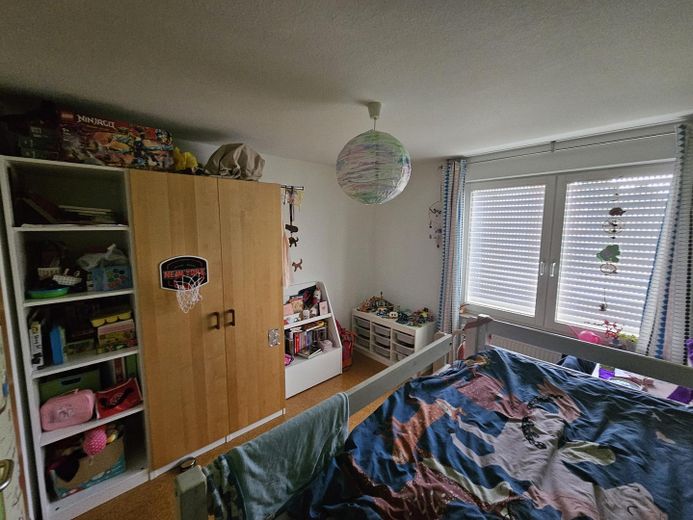 Provisionsfreies Reiheneckhaus in Deizisau: 4 Schlafzimmer, Energie B, sofort frei – Schlafzimmer 4 - Kinderzimmer