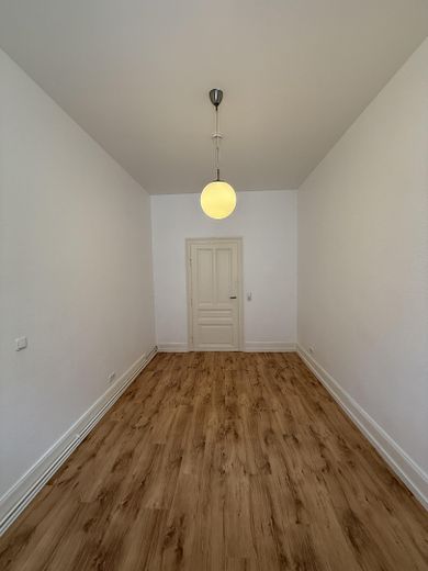2 Zimmer-Wohnung in zentraler Lage in Frankfurt Sachsenhausen – Schlafzimmer